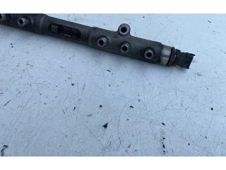 Топливная рампа 31259011   Volvo V70  