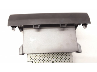 Радио/ проигрыватель CD/DVD / навигация