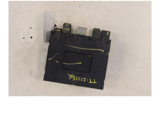 Блок предохранителей 8P0907279N   Audi TT TTS Mk2    