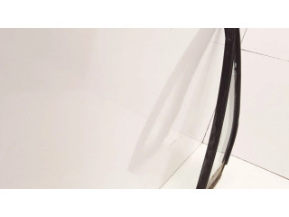 Маленькое стекло "A" задних дверей