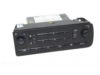 Радио/ проигрыватель CD/DVD / навигация