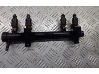 Топливная рампа 047133321J Skoda Fabia Mk1 (6Y)