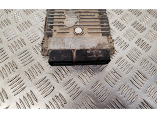 Řídící jednotka 03L906023PE Volkswagen Caddy 2011