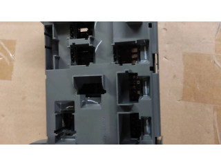 Pojistková skříňka 518954021A, 693168704 BMW X5 E70 2011