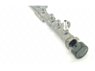 Топливная рампа G4D39D280AA, AJ813370 Jaguar XE