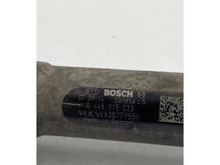 Топливная рампа 30777554, 031856L5   Volvo V70  