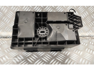 Pojistková skříňka 13302321 Opel Zafira C 2012