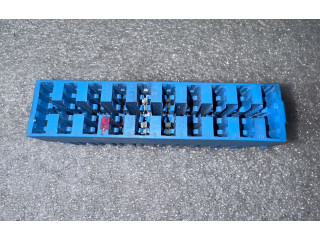 Блок предохранителей  4D0937501   Audi A8 S8 D2 4D    