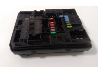 Блок предохранителей 284b64435r Dacia Sandero