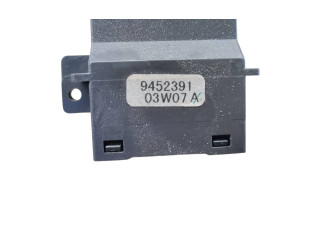 Ручка стеклоочистителей 9452391, 03W07A Volvo V70