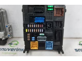 Блок управления двигателя    Peugeot Partner III