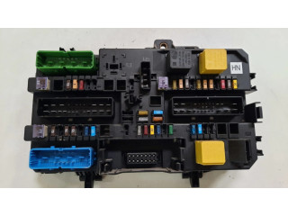 Pojistková skříňka 13220829 Opel Zafira B 2007