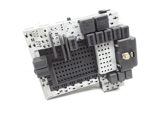 Блок предохранителей 8676284, 8645716 Volvo S80