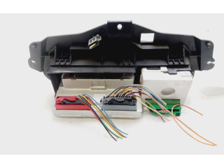 Дисплей    8200142416   Renault Scenic I