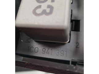 Pojistková skříňka 1C0941393 Volkswagen New Beetle 2004