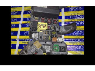 Блок предохранителей MR515657   Mitsubishi Montero    