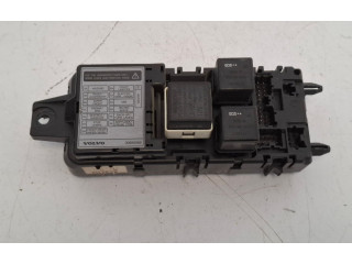 Pojistková skříňka 30889989, 30889989 Volvo S40, V40 1999