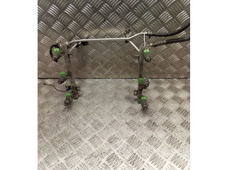 Топливная рампа Audi A6 S6 C5 4B