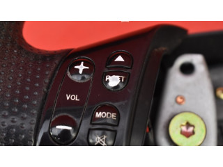 Volant Mazda 323 F 2003   