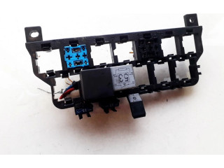 Блок предохранителей 8D0937503E Volkswagen Golf IV