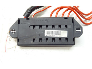 Блок предохранителей 9441776 Volvo XC90