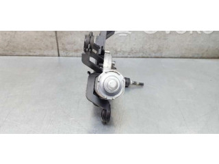 Двигатель стеклоочистителя заднего стекла 0390201580   Citroen Berlingo