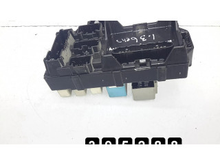 Блок предохранителей Daihatsu Sirion