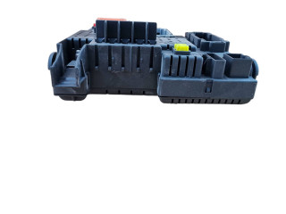 Блок предохранителей 8676391, 12217799   Volvo XC90    