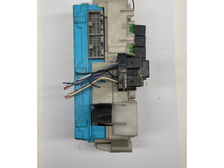 Блок предохранителей MR587655, G8C507M Mitsubishi Grandis