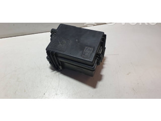 Блок предохранителей  243809977R   Dacia Spring    