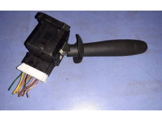 Включатель стеклоочистителей    Renault Trafic II (X83)       