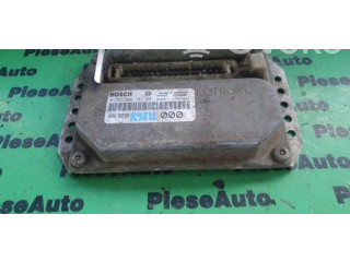 Блок управления двигателем Блок управления 0261206701, 6000589328. Dacia Nova