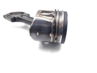  Поршень с шатуном D4204T D4204T  Volvo V50  