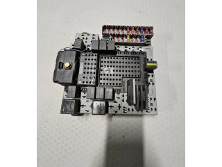 Блок предохранителей  9441585   Volvo XC90    