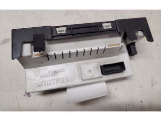 Дисплей 8200307273 Renault Clio III