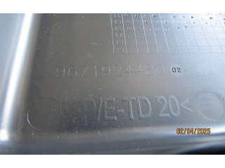 Блок предохранителей 9671924480 Peugeot 2008 I