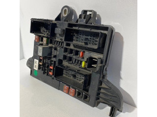   Pojistková skříňka 13277322   Opel Insigni A 2010