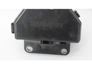 Pojistková skříňka Řídící jednotka BSM PEQ. Toyota Land Cruiser (J120) 2007