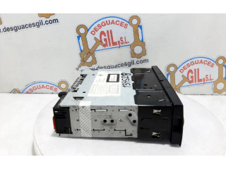 Радио/ проигрыватель CD/DVD / навигация