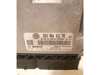 Блок управления двигателя 03G906021PE Volkswagen Caddy