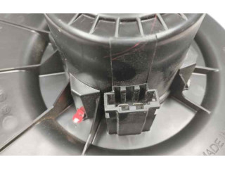 Вентилятор печки 6R1819015A Skoda Fabia Mk3 (NJ)