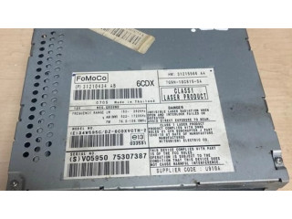 Радио/ проигрыватель CD/DVD / навигация