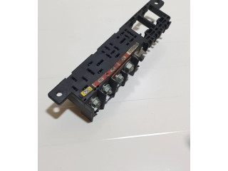 Блок предохранителей  8L0941822A, 890083000   Audi A6 S6 C5 4B    