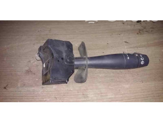 Ручка стеклоочистителей Renault Clio III