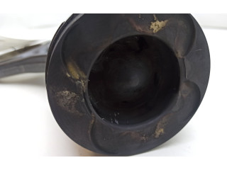 Píst 8370B Mercedes-Benz C W204