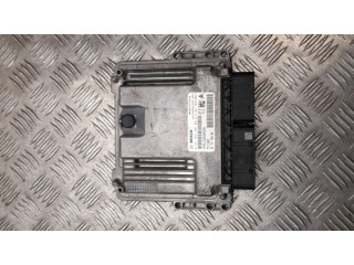 Блок управления двигателя 9833749880 Opel Vivaro