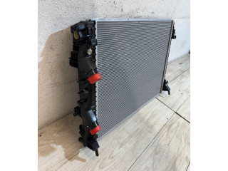 Радиатор интеркулера     670030844    Maserati Levante 