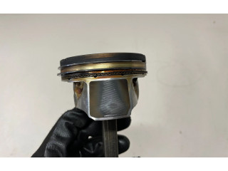  Поршень с шатуном  02606LJ1, WU3  Audi A3 S3 8V  