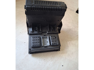 Блок предохранителей 30728356, 12216069   Volvo S80    