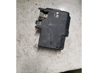 Блок предохранителей 13362767 Opel Meriva B